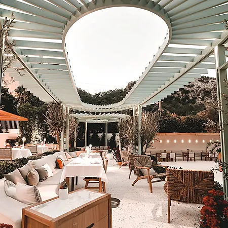 Отель Perios House - Adults Only 5*