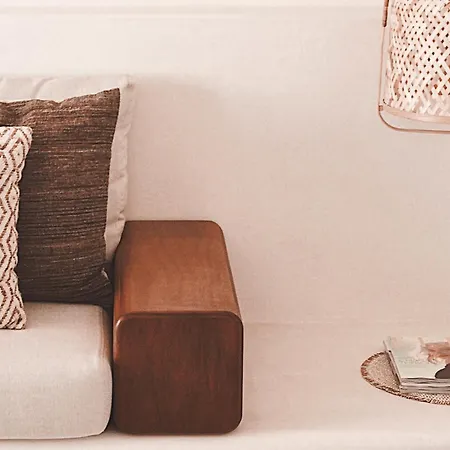 Perios House - Adults Only 투룬치