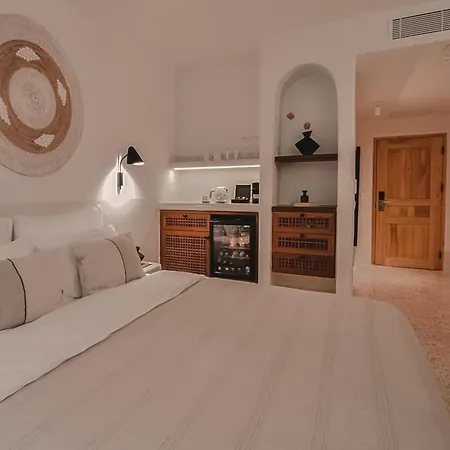 Perios House - Adults Only 투룬치